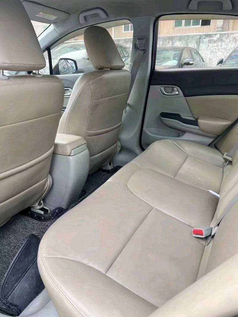 广州12年本田思域9