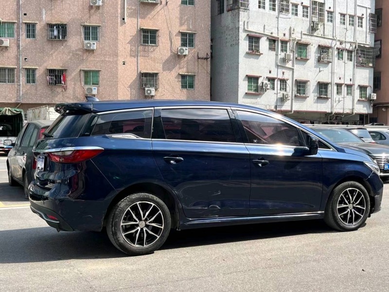 广州19年比亚迪宋4