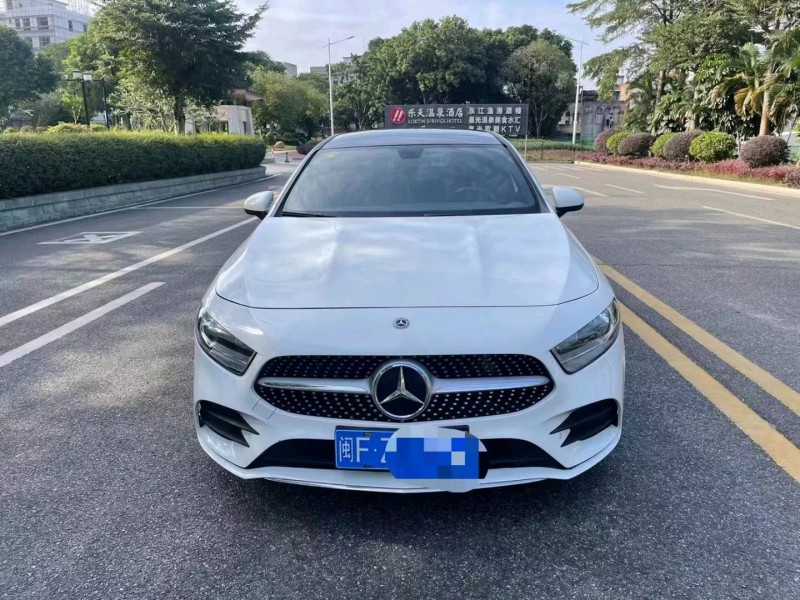 汕头19年奔驰A1