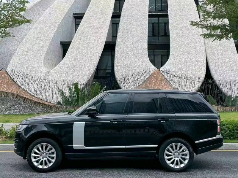 深圳19年路虎揽胜行政8