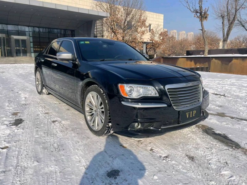 沈阳13年克莱斯勒300C2