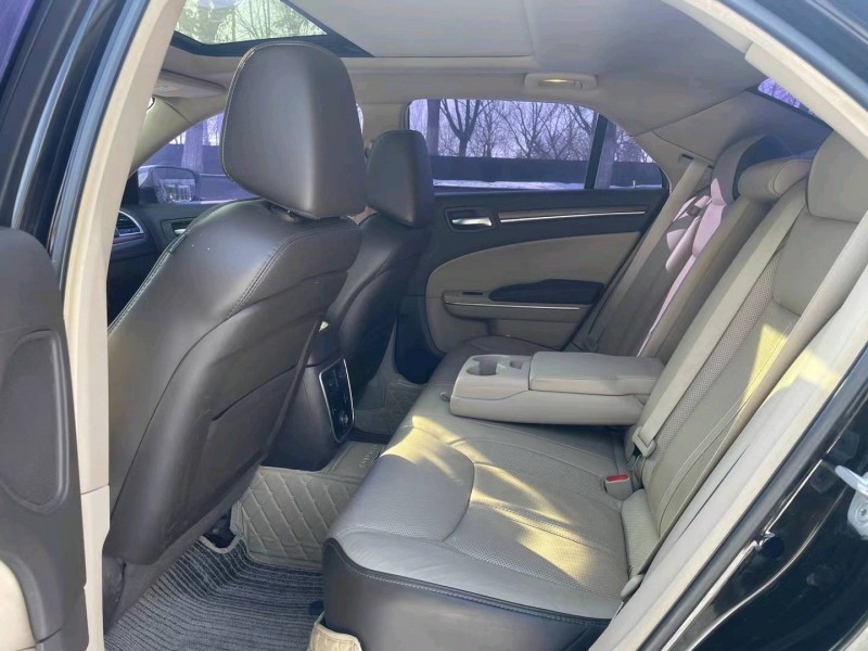 沈阳13年克莱斯勒300C6