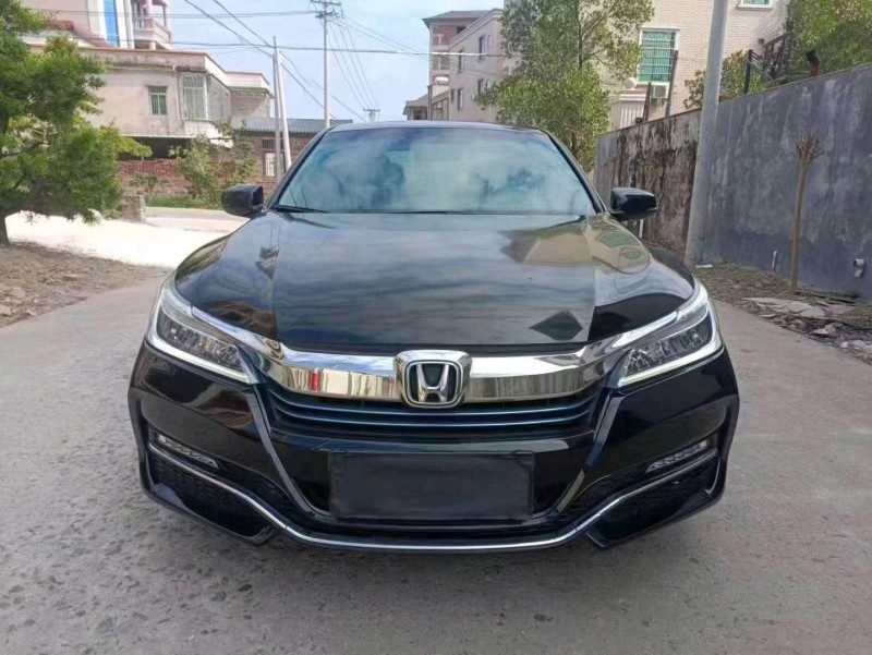 珠海18年本田雅阁1