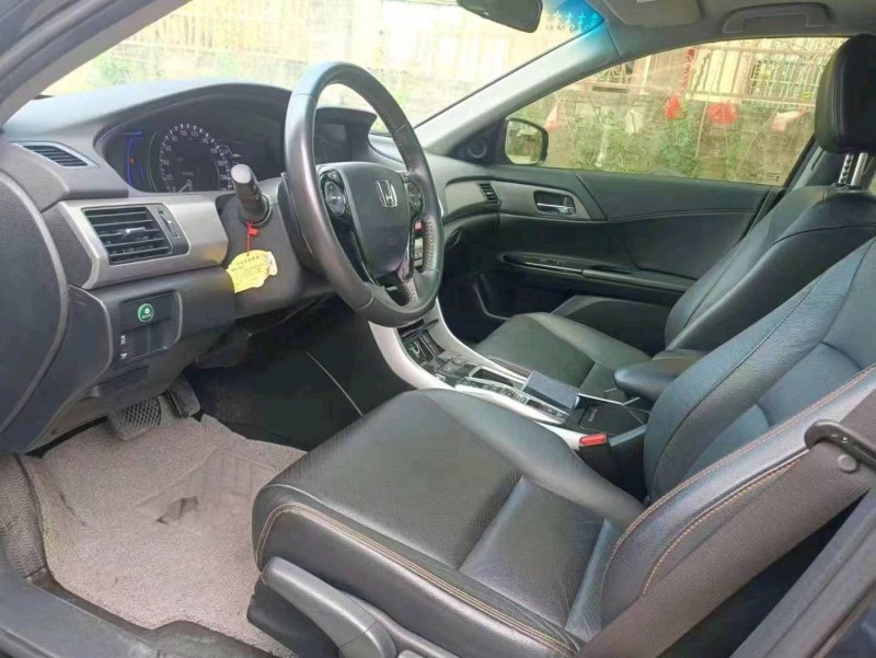 珠海18年本田雅阁6