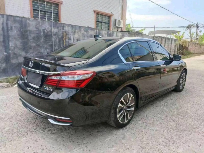 珠海18年本田雅阁8