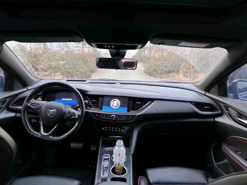 枣庄21年别克君威8