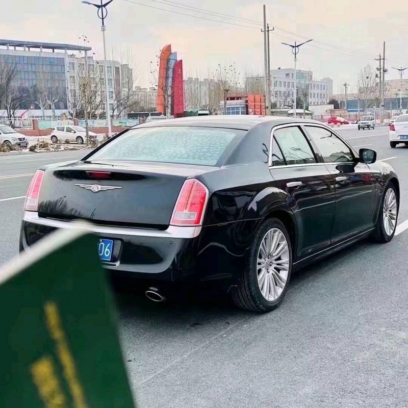 东营15年克莱斯勒300C3
