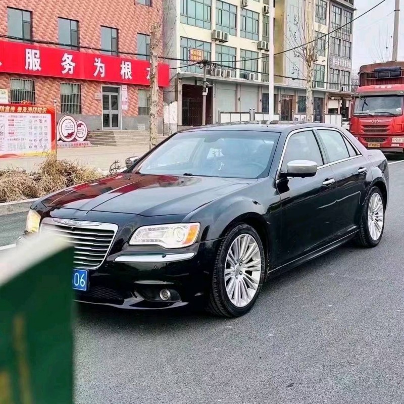 东营15年克莱斯勒300C5