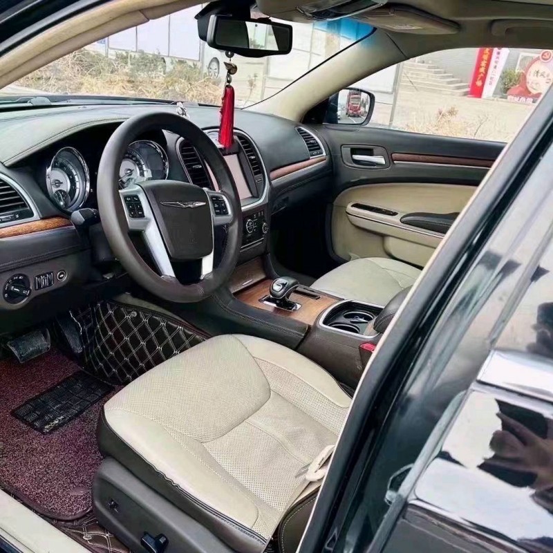 东营15年克莱斯勒300C6