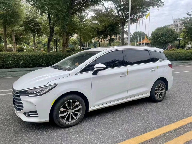 珠海19年比亚迪宋MAX4