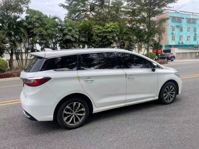 珠海19年比亚迪宋MAX7