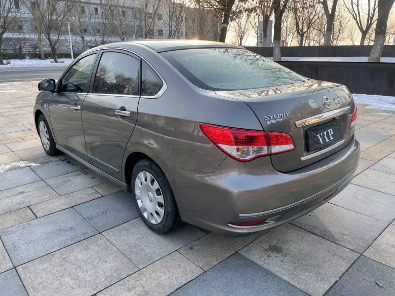 沈陽14年日產軒逸7