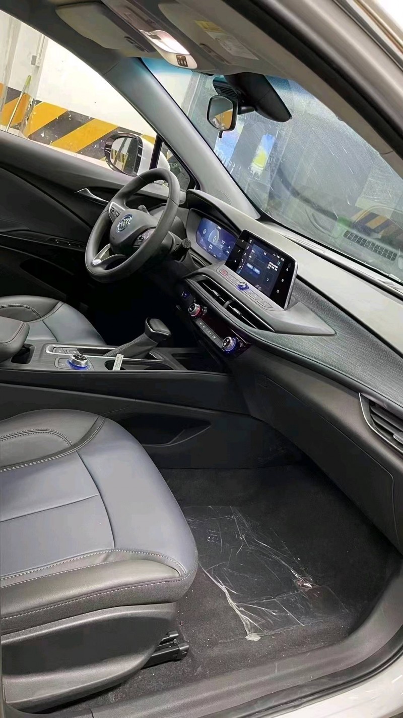 台州23年别克微蓝8