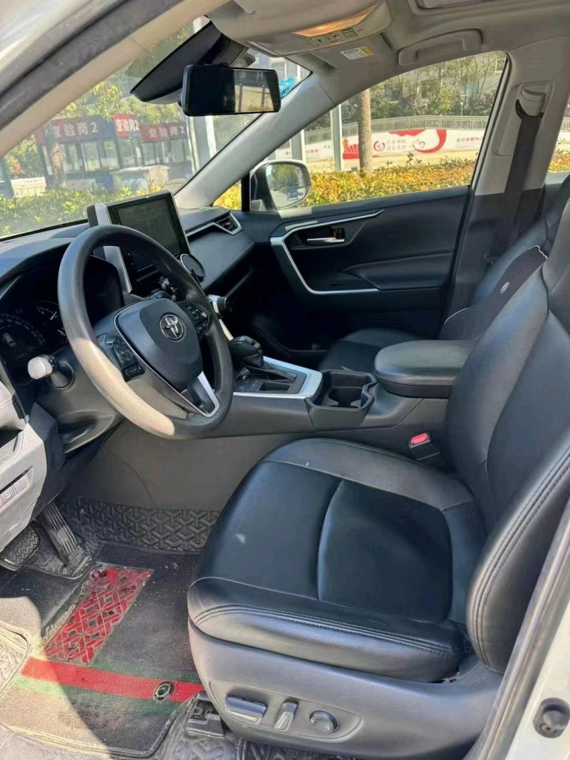 湖州19年豐田RAV4榮放3