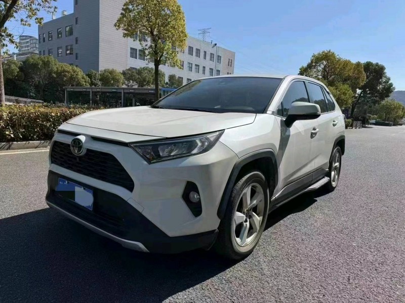 湖州19年豐田RAV4榮放7
