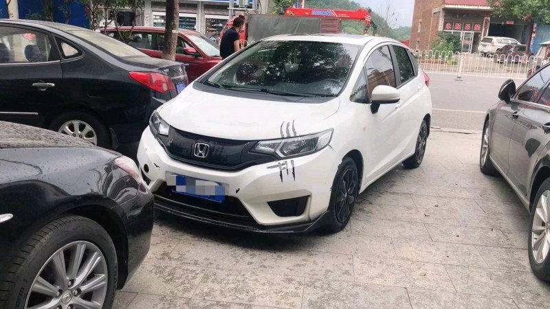 枣庄17年本田飞度1