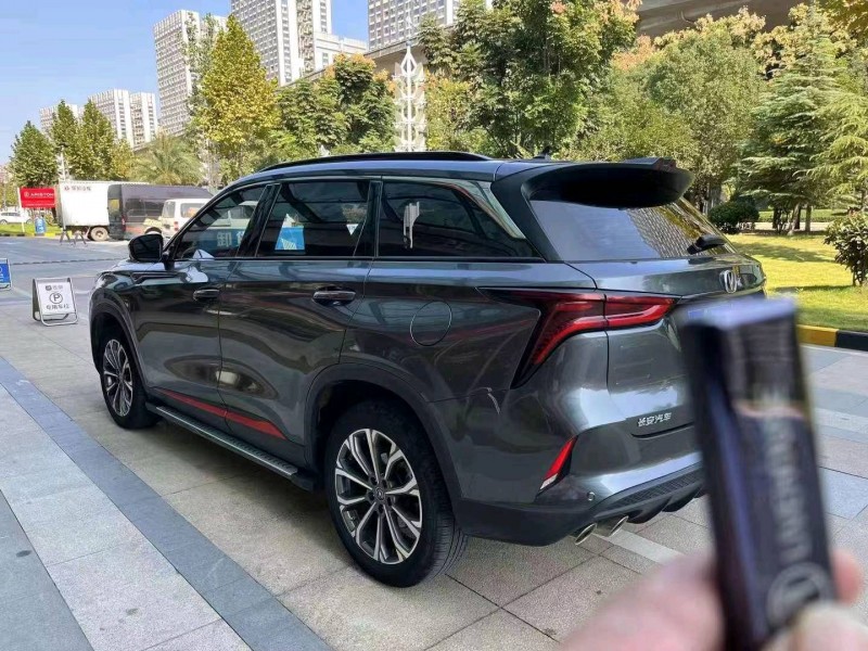 宜昌20年長安汽車CS755
