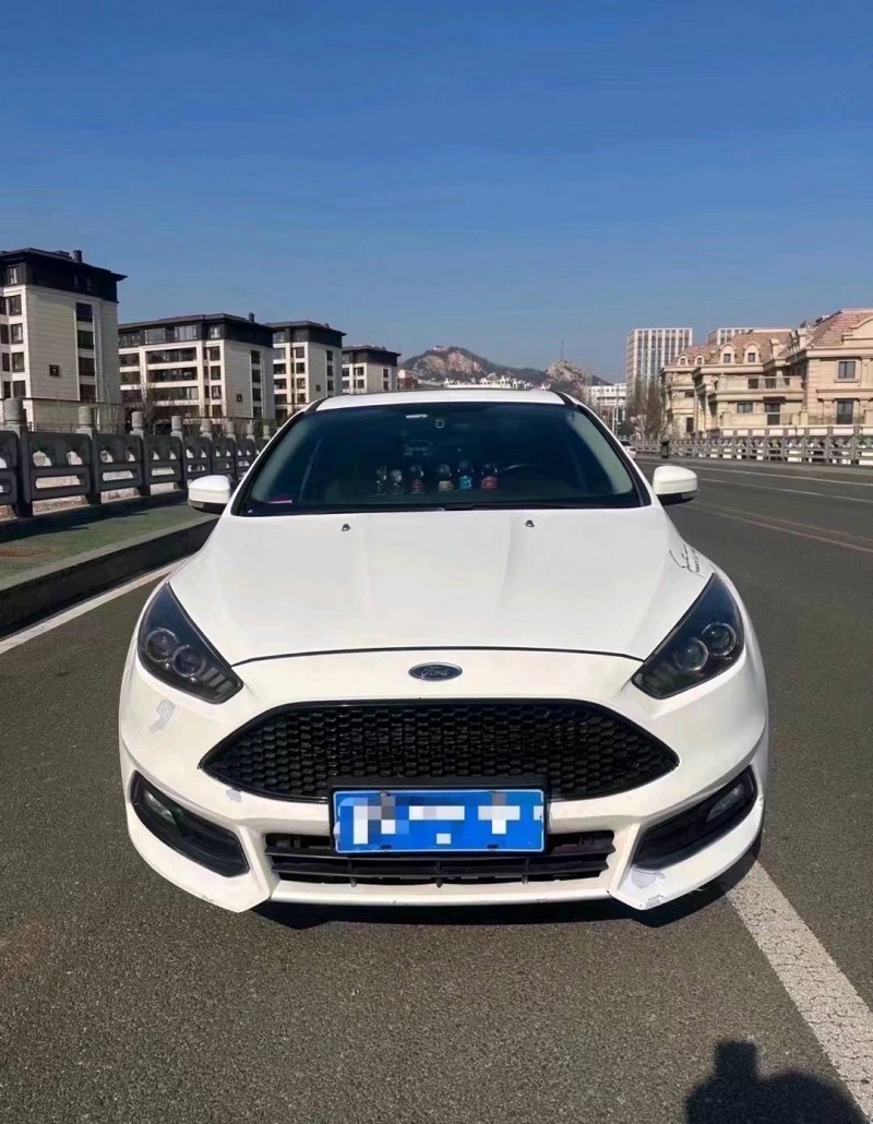 枣庄16年福特福克斯1