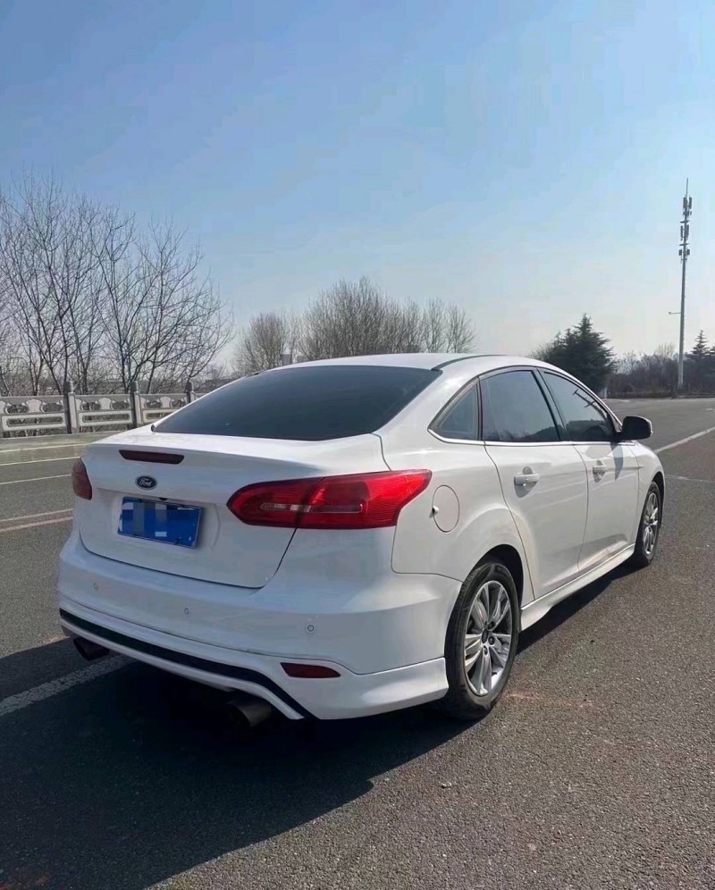 枣庄16年福特福克斯4