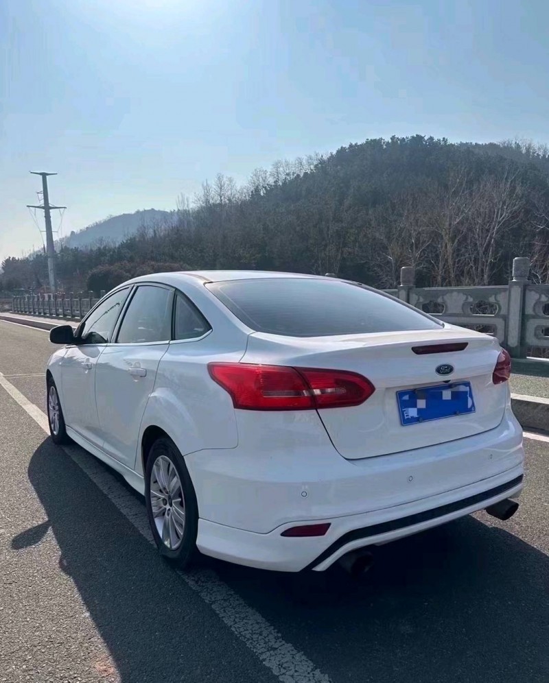 枣庄16年福特福克斯7