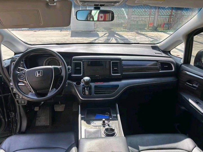 枣庄18年本田艾力绅5