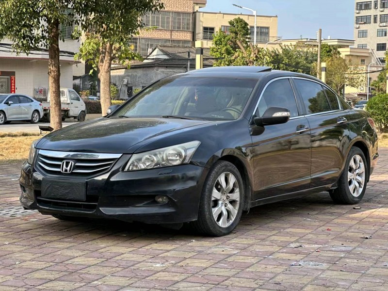 汕头11年本田雅阁3