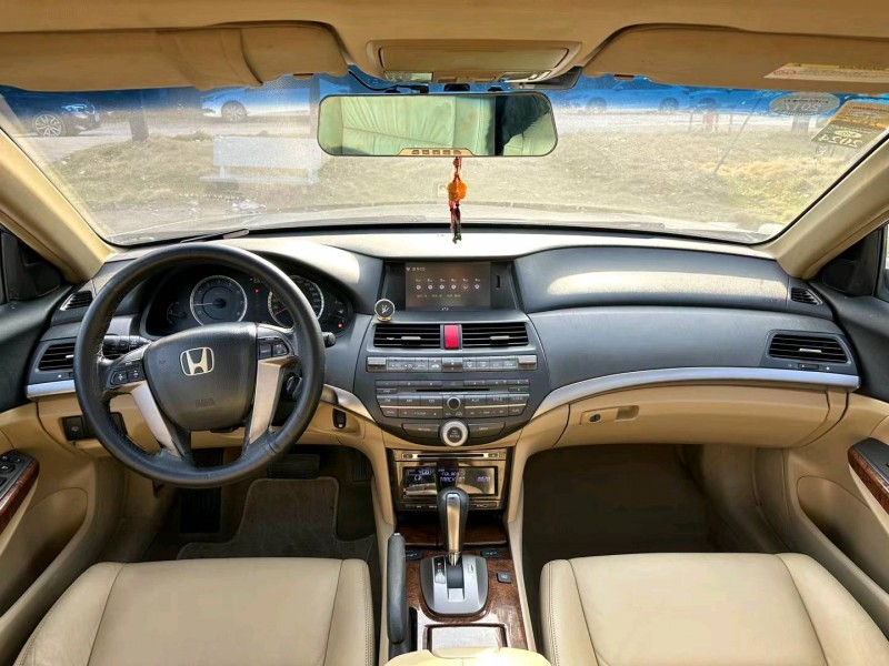 汕头11年本田雅阁5