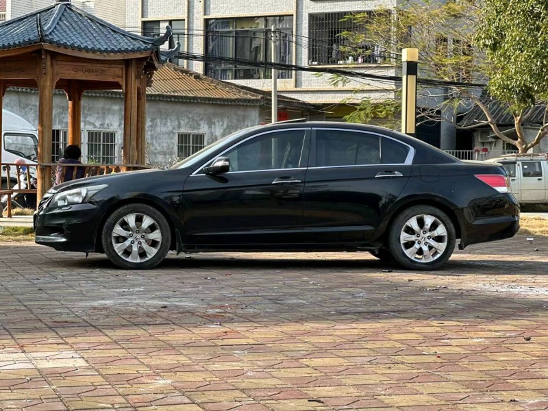 汕头11年本田雅阁7