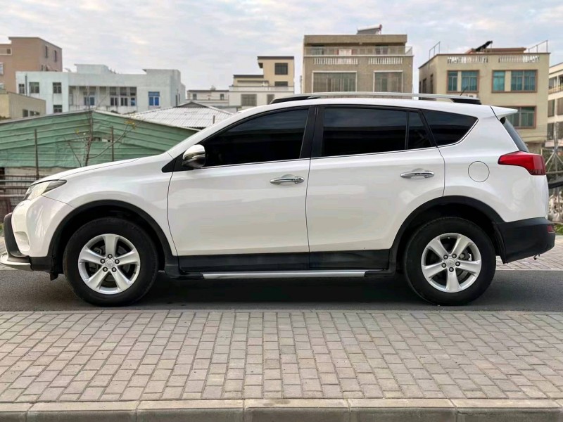 汕头14年丰田RAV47