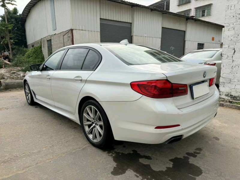广州18年宝马5系8