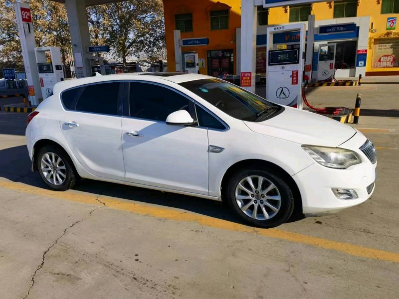 保定14年别克英朗3