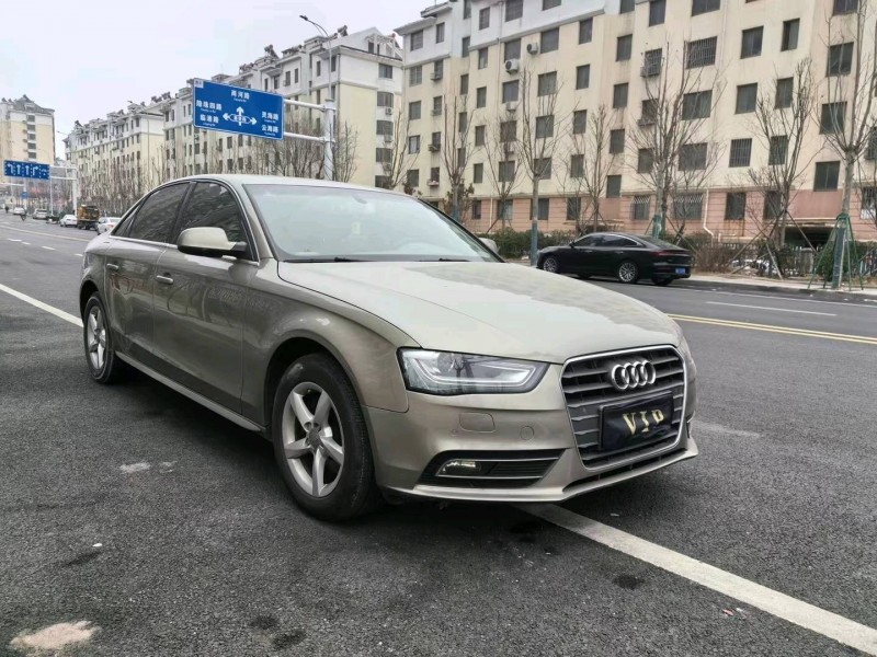 青岛13年奥迪A4L3