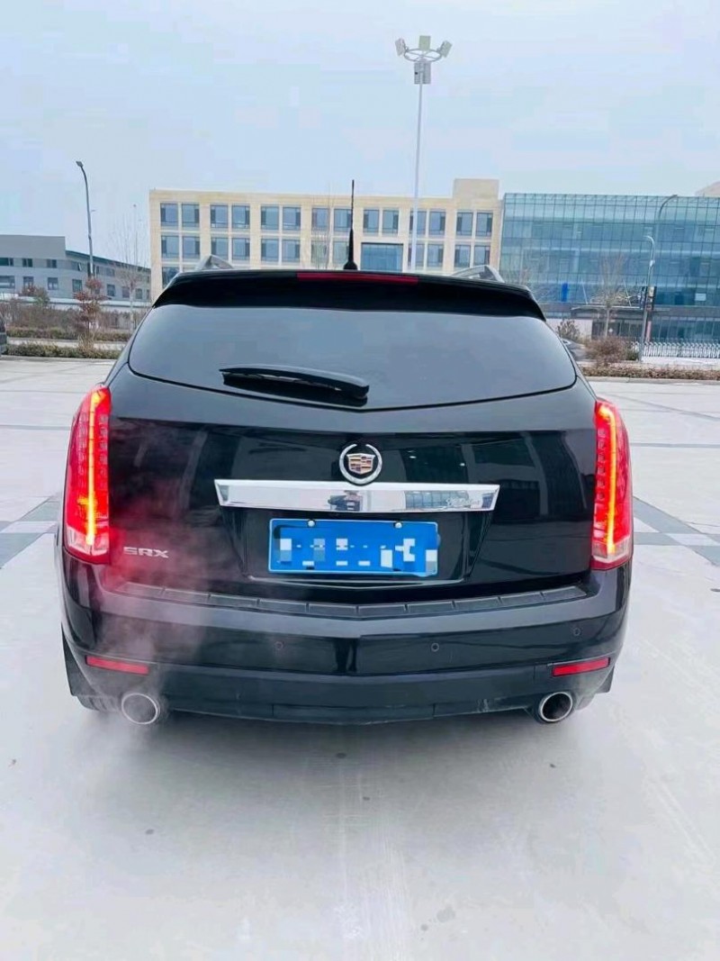 东营13年凯迪拉克SRX8