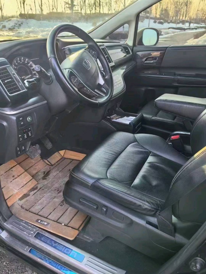 邯郸19年本田艾力绅5