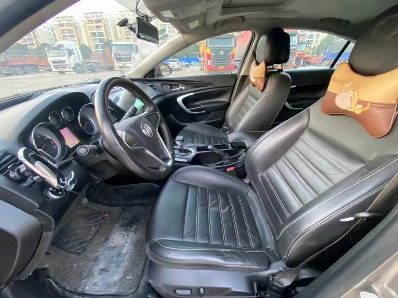 南宁14年别克君威4