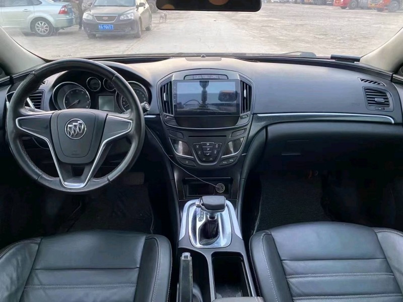 南宁14年别克君威5