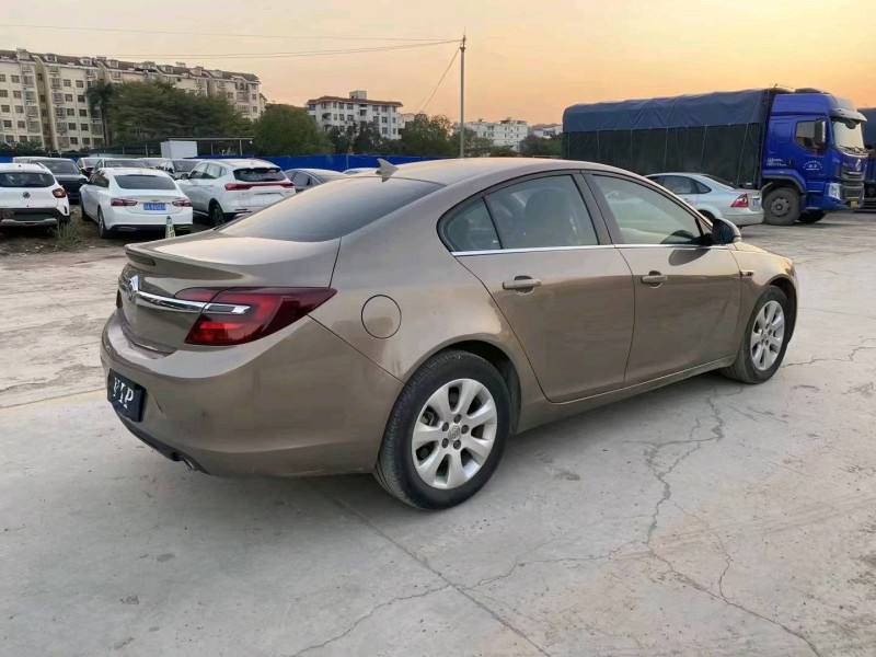 南宁14年别克君威8