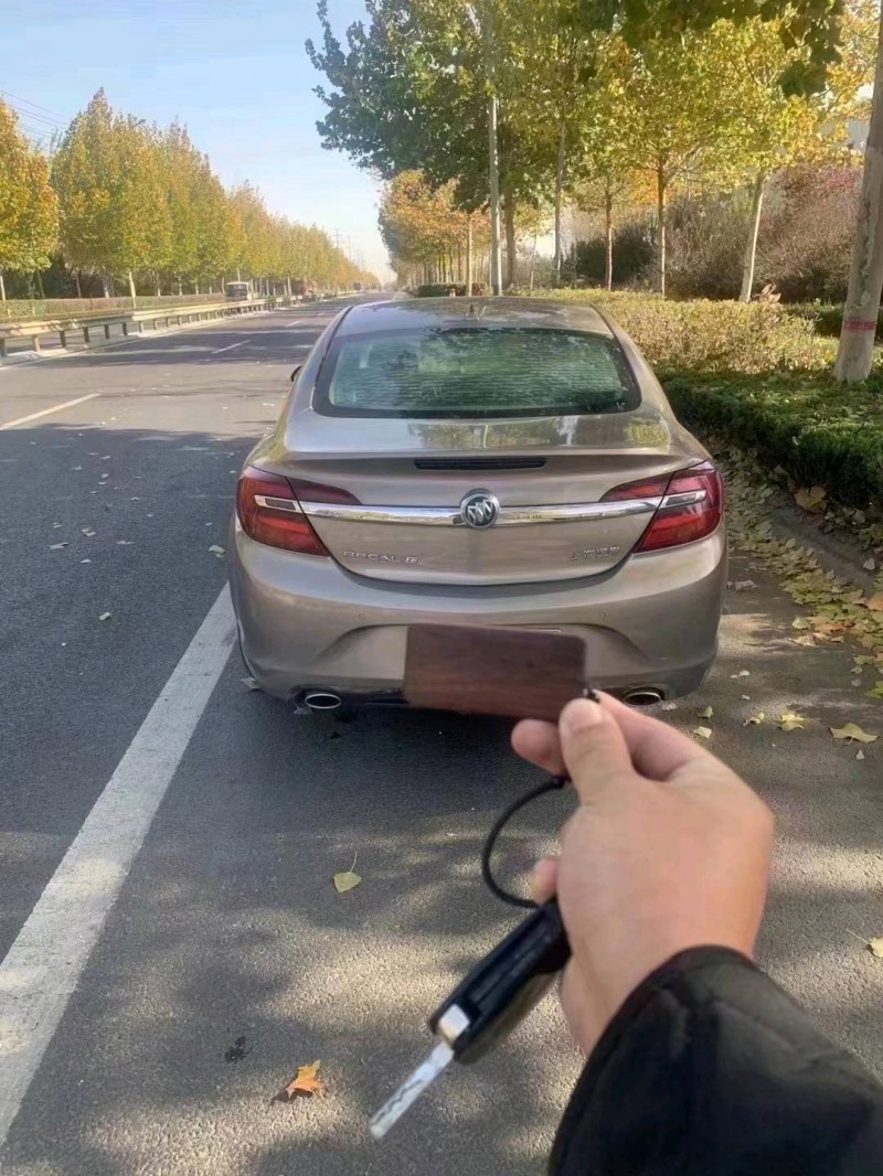 东营14年别克君威5