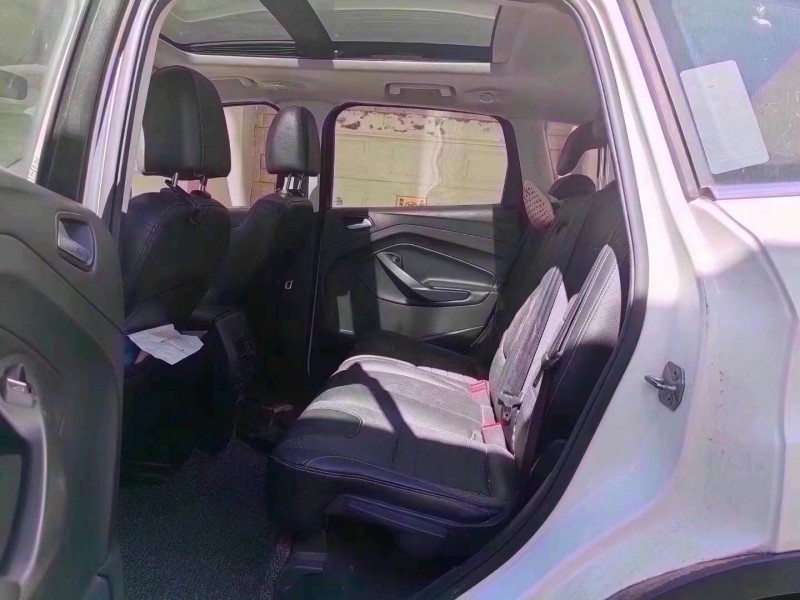 青岛14年福特翼虎5