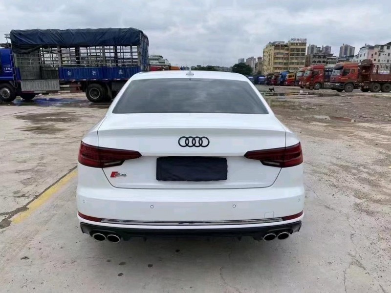 南寧19年奧迪A4L9