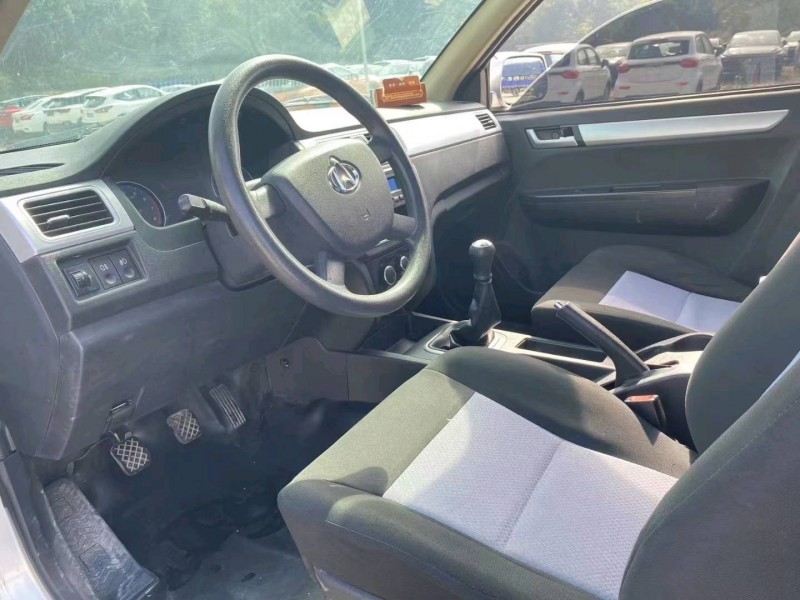 南寧21年長安汽車神騏F304