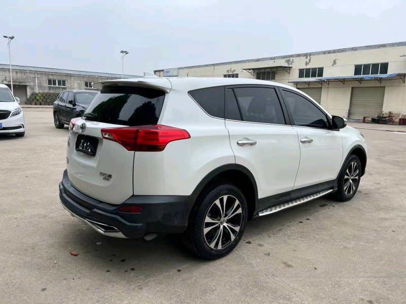 徐州16年丰田RAV4荣放7
