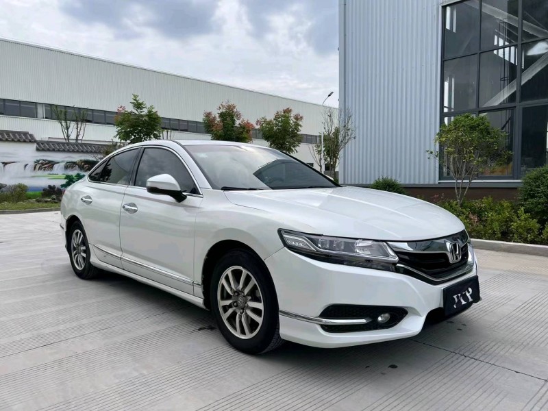 徐州16年本田思铂睿3