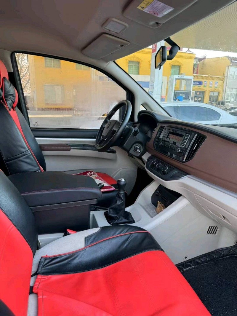 保定20年东风菱智6