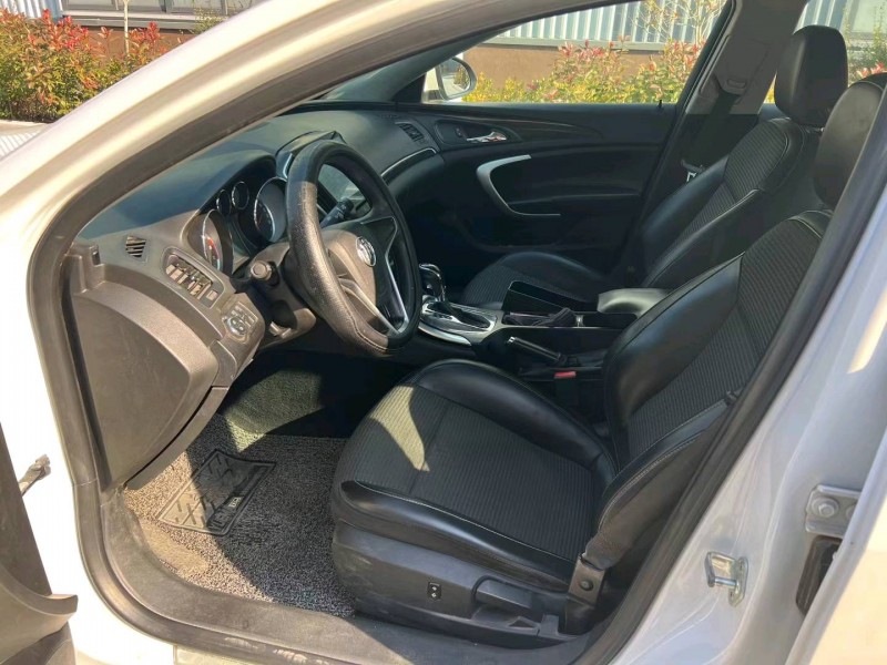 徐州17年别克君威5