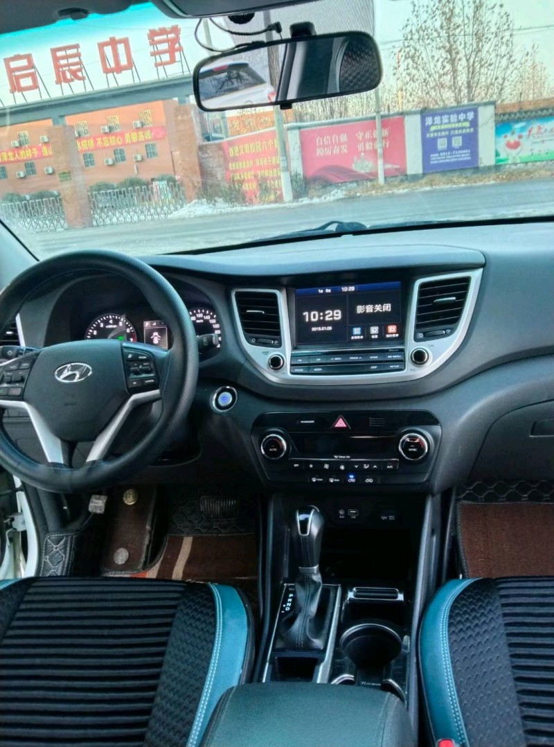 保定17年现代途胜4