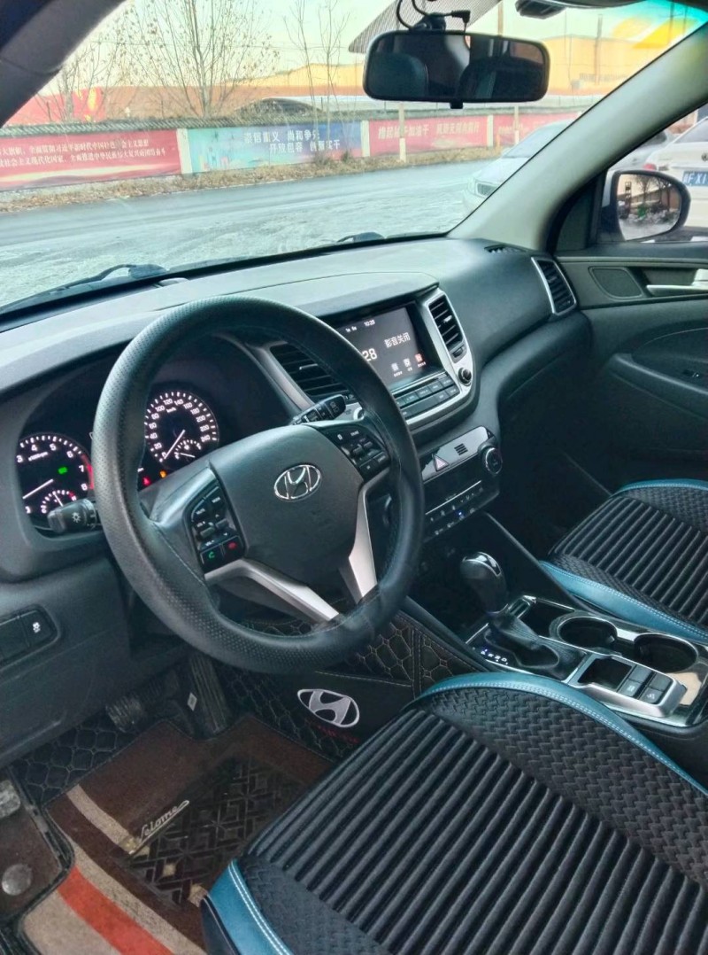 保定17年现代途胜6