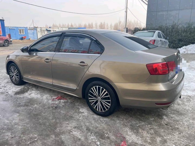 保定17年大众速腾5