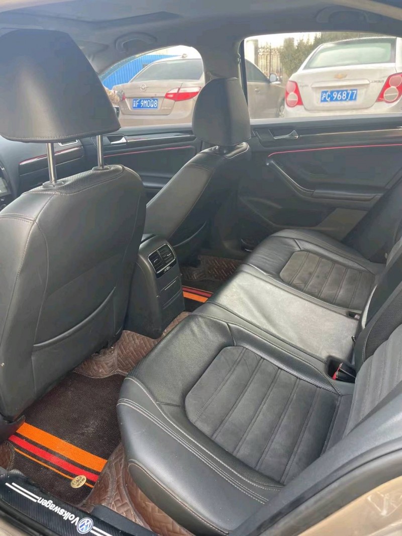 保定17年大众速腾7