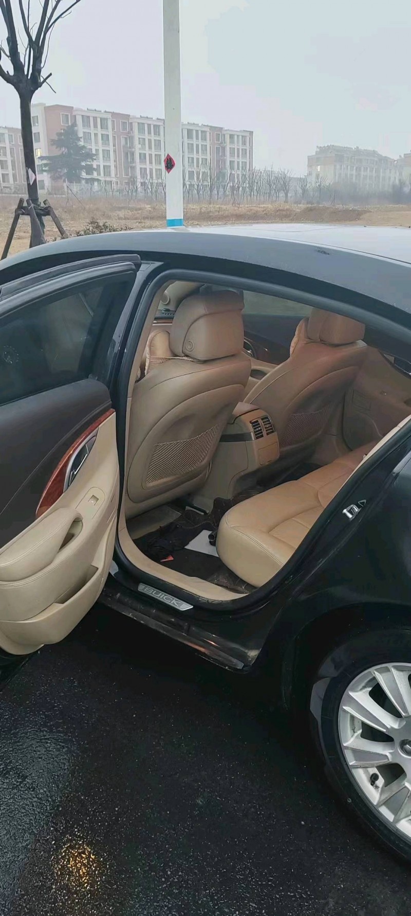 枣庄13年别克君越3